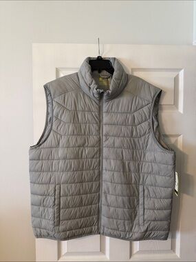 Xersion Light Gray Quilted Men's Vest size XXL brand new length 32” pit to 54”